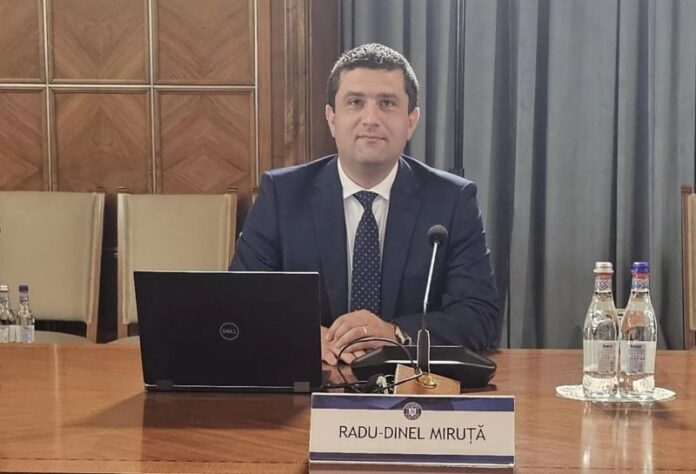 Reacția ministrului Radu Miruță la moțiunea AUR: „Dorm liniștit”