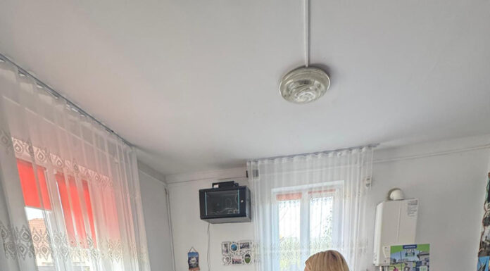 Seniorii din Vladimir, învățați de polițiști cum să evite înșelăciunile