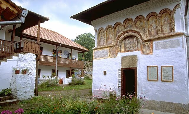 Duminică, 23 noiembrie 2025, credincioşii prăznuiesc Sărbătoarea Sfântului Antonie de la Iezeru-Vâlcea, ocrotitorul Olteniei