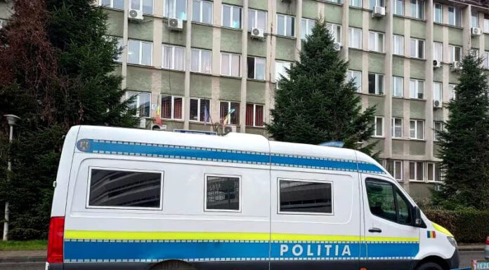 Amenințări cu moartea, la Scoarța! Doi tineri au ajuns în arest