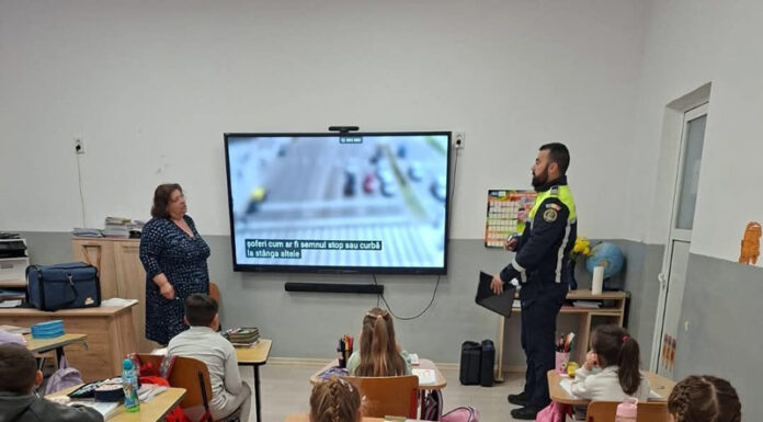 Polițiștii, în acțiune la o școală din Tismana