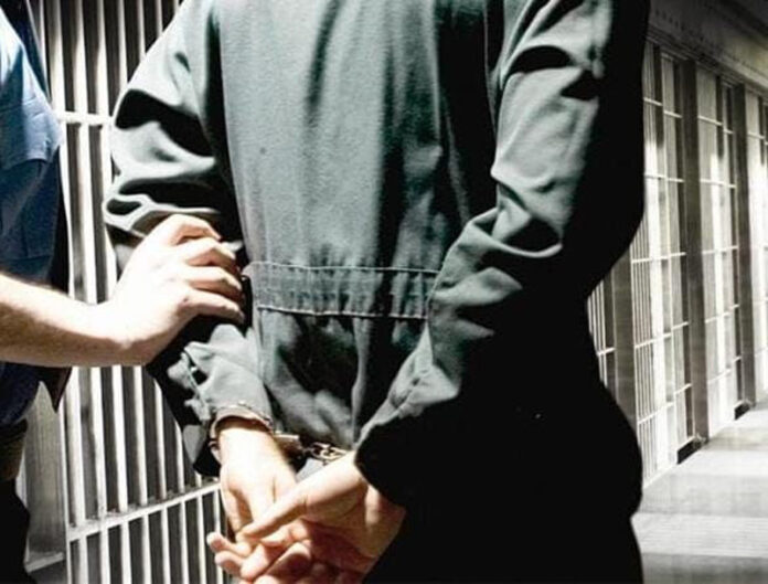 Arestat după ce a violat o fată de 12 ani