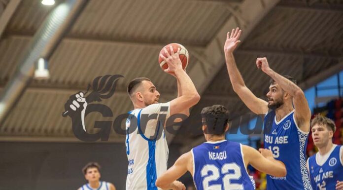 Baschet: Duel cu CSU Sibiu în Sala Sporturilor