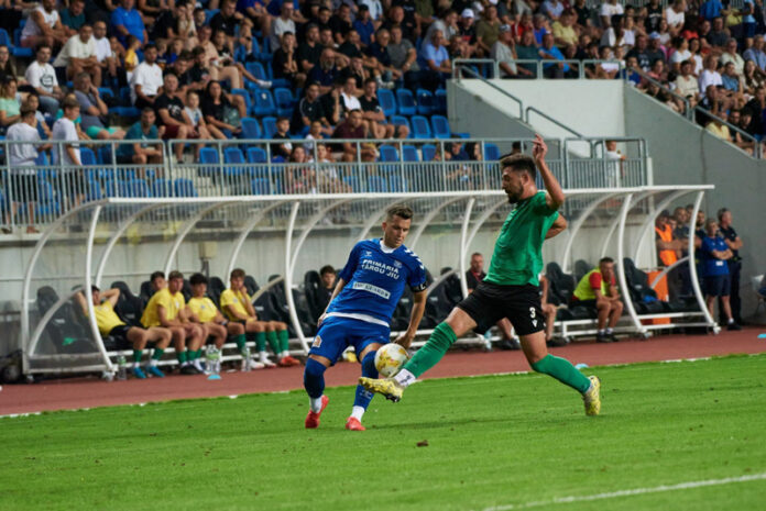 Liga 3, Etapa 13 / Poate CSM să întrerupă seria impresionantă a vâlcenilor?