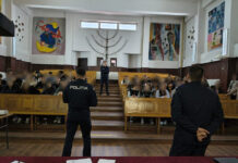 Câinii polițiști și jandarmii, în acțiune cu oamenii legii în școli