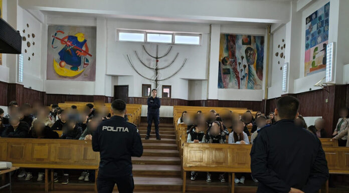 Câinii polițiști și jandarmii, în acțiune cu oamenii legii în școli