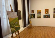 Expoziția „Șoapte de toamnă” s-a deschis la Muzeul Județean Gorj