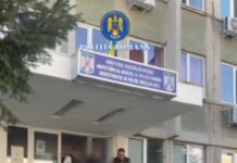 VIDEO: Focuri de armă trase de polițiști la Țicleni! Un bărbat din Târgu-Cărbunești, reținut după ce și-a incendiat mașina