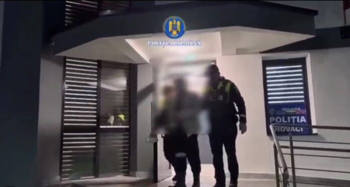 VIDEO: Bărbat dus în arest, după ce s-a apropiat de nora lui