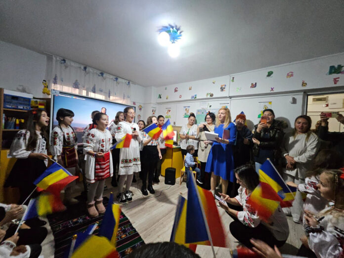 „Împreună în spirit românesc” – un parteneriat educațional care unește generații