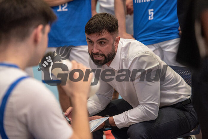 Să uităm acest joc!