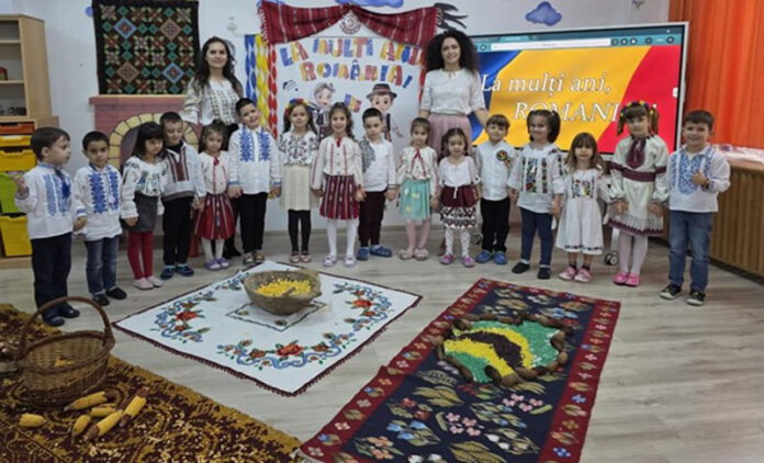 Sărbătoare în Culorile Tricolorului la Grădinița cu P.P. ,,Vis de Copil” Târgu Jiu