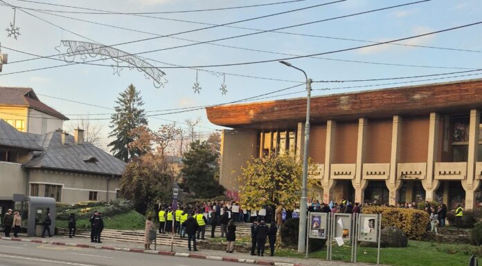 Angajați ai Minprest, în stradă