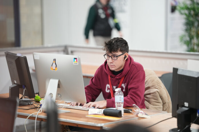 Medalie de bronz pentru un elev al CNTV