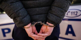 Reținut după ce și-a bătut vecina