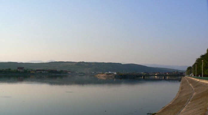 Lacul care asigură apa de răcire a Termocentralei Rovinari, decolmatat