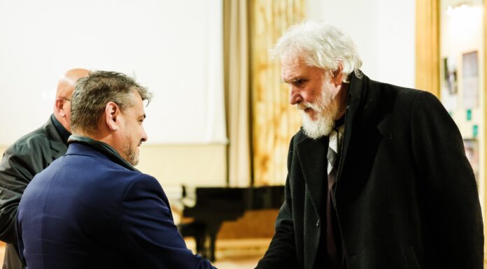 Sculptorul Bata Marianov, laureatul Premiului Național „Constantin Brâncuși” 2025