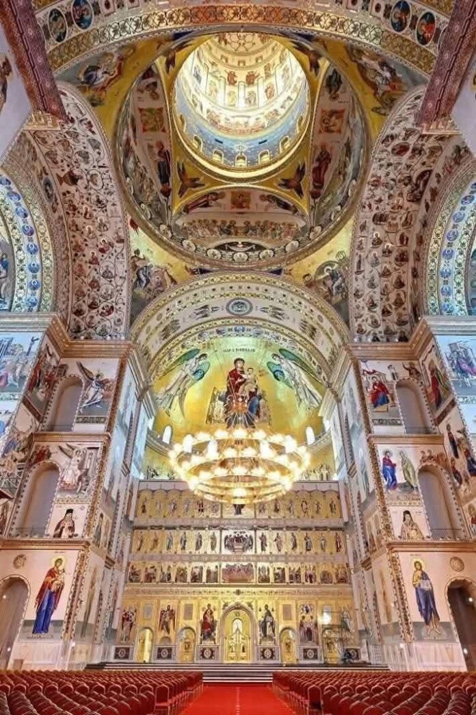 Cât timp mai poate fi vizitată Catedrala Neamului