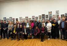 Expoziția de caricatură „Zece” semnată de marele grafician Marian Avramescu, vernisată la Târgu Jiu