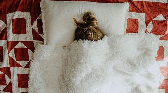 Răcit? Fii atent la aceste semne – corpul îți transmite când e timpul să ceri ajutor