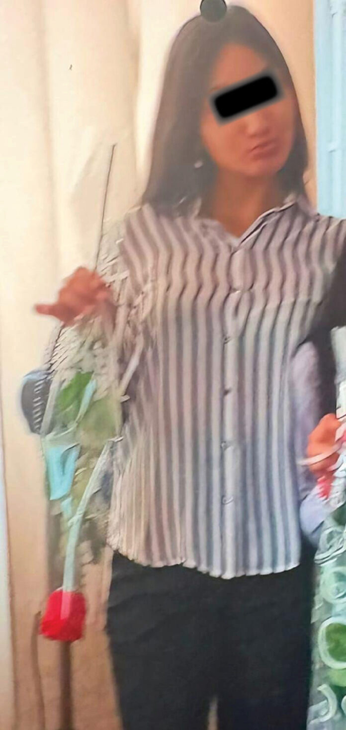 Fată de 12 ani, care a pus Poliția pe jar, ascunsă sub scara blocului în care locuia