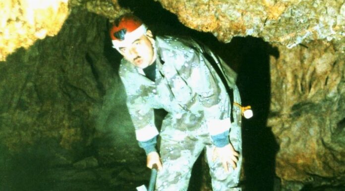 Repere autumnale – Curiozități naționale și minerale rare în Peștera Muierilor din nordul Gorjului