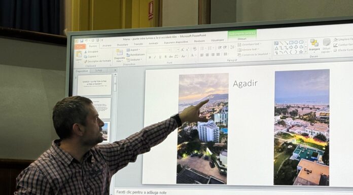 Profesori de geografie din Gorj, la cercuri metodice despre digitalizare