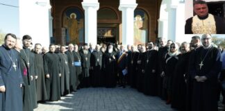 Sfântă Liturghie Arhierească la resfințirea Bisericii «Soborul Sfântului Ioan Botezătorul» şi la sfinţirea capelei parohiale şi a unei troiţe din Parohia Novaci – „Ziua de astăzi încununează munca de atâţia ani de zile şi de jertfă pentru înfrumuseţarea «Casei» lui Dumnezeu”!