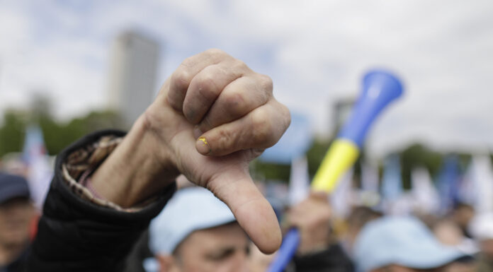 Sindicatele sesizează Comisia Europeană