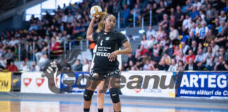 Gilda Simao a semnat cu Gloria Bistrița