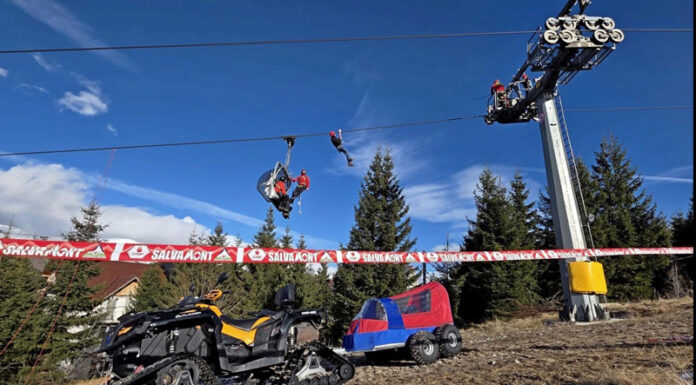 Exercițiu pentru salvarea turiștilor din telescaun