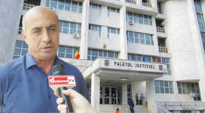Fostul primar din Ionești, acuzat de delapidare, așteaptă judecata din ianuarie
