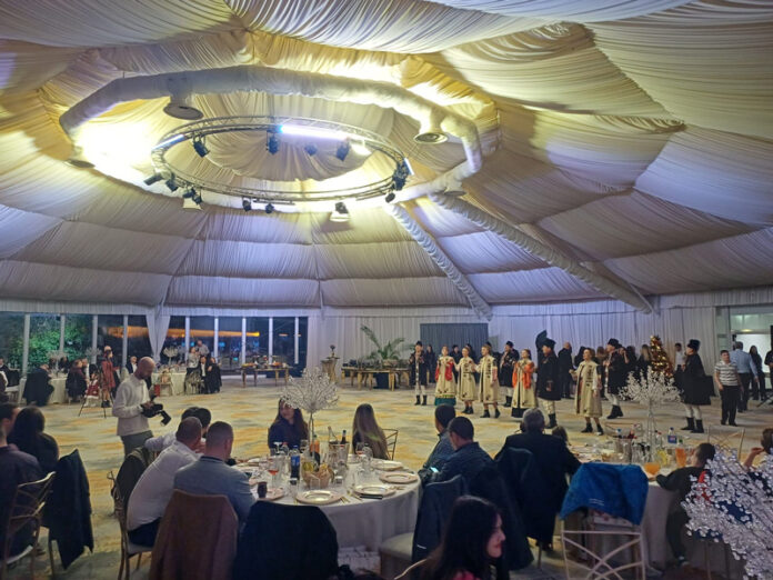 Sfârșit de an 2025, marcat cu o petrecere frumoasă în marea familie a Centrului de Calcul, SNI București și ,,Gorjeanul”!