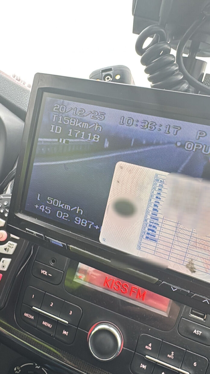 Doi şoferi, prinşi conducând cu viteză excesivă pe Varianta Ocolitoare Târgu-Jiu