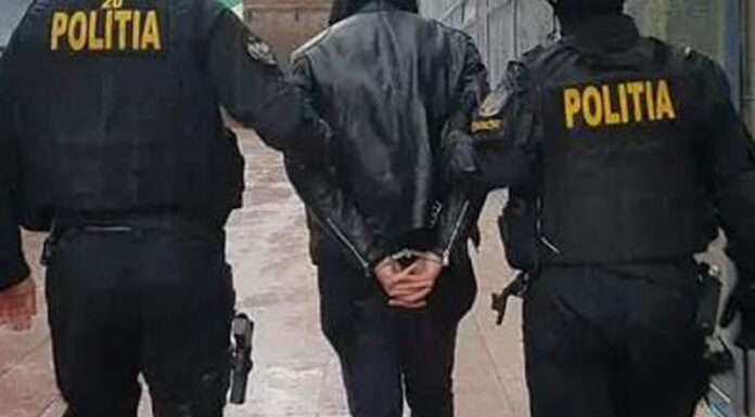 Urmărit internațional, condamnat la închisoare de judecătorii de la Tribunalul Gorj, adus în țară de polițiști