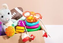 Activități ușoare și sigure pentru copiii mici, cu jucării potrivite