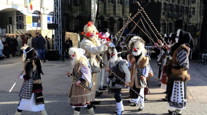 „Alaiul obiceiurilor de iarnă”, trei zile de tradiții la Târgu Jiu