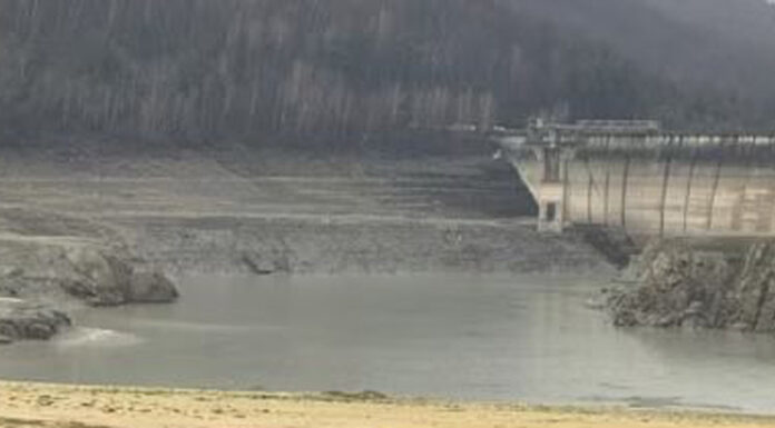 De Ziua Națională: Criza apei! Golirea lacului a lăsat 100.000 de familii fără apă!