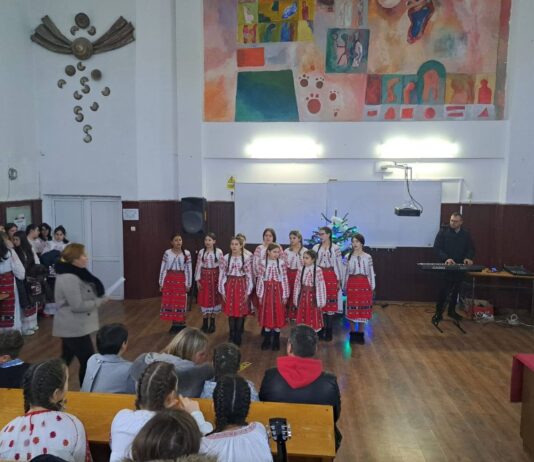 Peste 400 de elevi au participat la concursul județean de colinde
