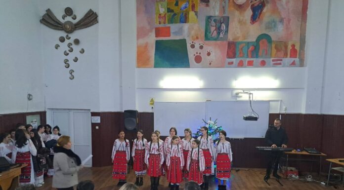 Peste 400 de elevi au participat la concursul județean de colinde