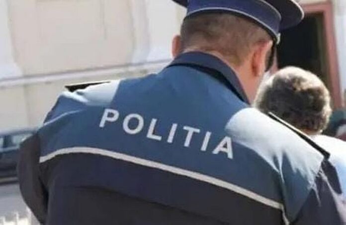 L-a invitat al el acasă, după care l-a lovit cu sabia