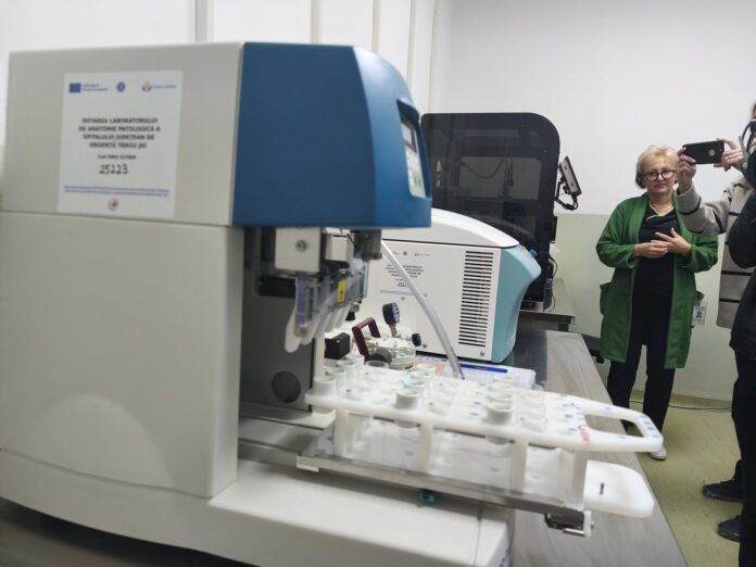 Dotări de peste 3 milioane lei pentru Laboratorul de Anatomie Patologică al Spitalului Județean