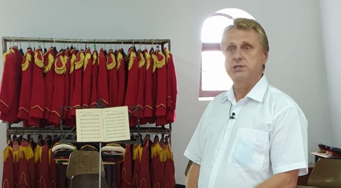 Educaţia şi…Lecţia de viaţă! – Interviu cu d-l prof. dr. Constantin ARCUŞ, Preşedinte al «Societăţii Cultural-Ştiinţifice Rădineşti-GORJ» – ,,Satul Rădineşti este menționat în «Atlasul Geografic al JAPONIEI», realizat de «BRITANICA INTERNAȚIONAL ATLAS», ca şi localitățile: Craiova, Filiași, Târgu-Cărbunești, Strehaia, Drăgășani, Bălcești”!