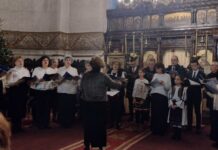 Nașterea Domnului, vestită de colinde și cântări religioase, la Biserica ,,Sfinții Apostoli Petru și Pavel” de pe Axa Brâncuși