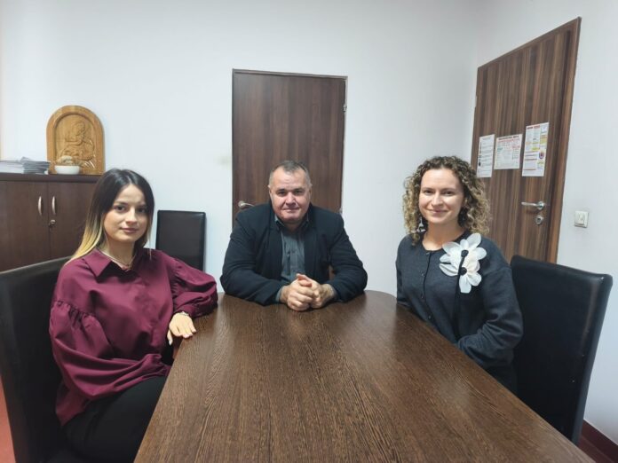 Șase medici rezidenți au semnat contracte cu Spitalul Județean