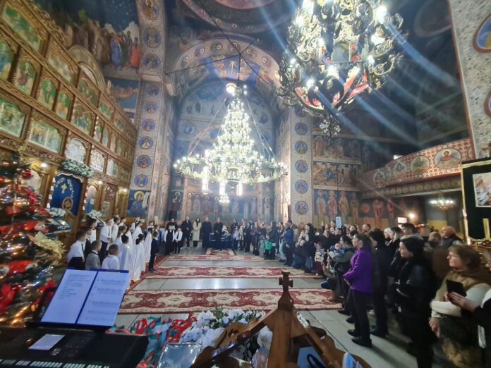 Concert de colinde tradiționale la Catedrala Ortodoxă a municipiului MOTRU