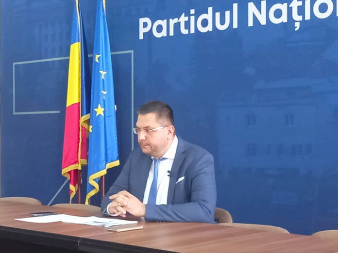 Ministrul Miruță, criticat de liberali