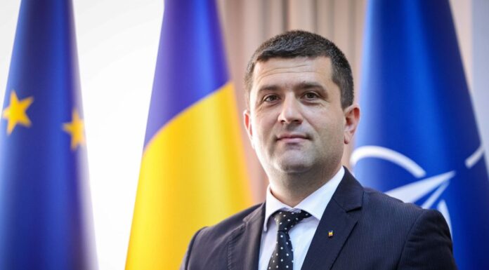 Un ministru sub foc încrucișat: atacurile împotriva lui Miruță și efectele lor