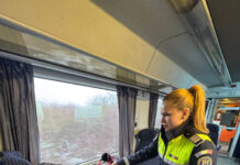 Polițiștii trag un semnal de alarmă: „Selfie-ul pe tren nu ia like-uri, ia vieți!”