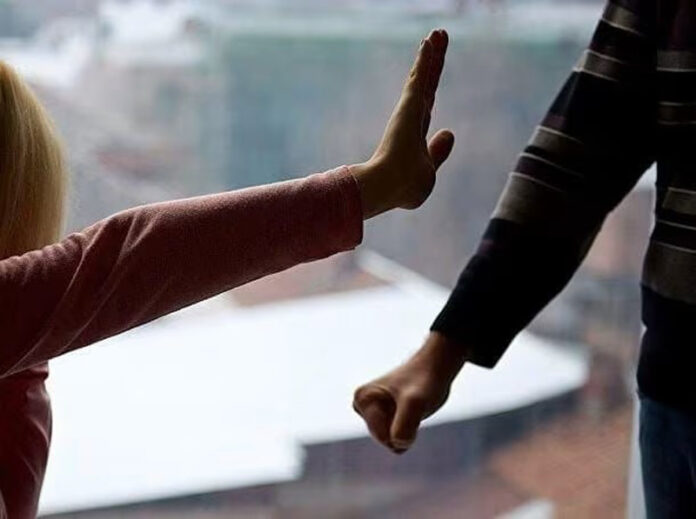 Amenințare între soți